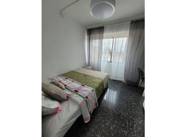 Carrer de Juan de Garay, Valencia, Valencian Community 46017