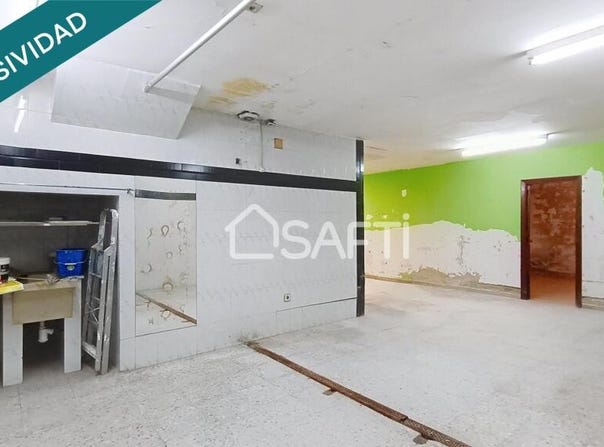 Langreo, Asturias 33900