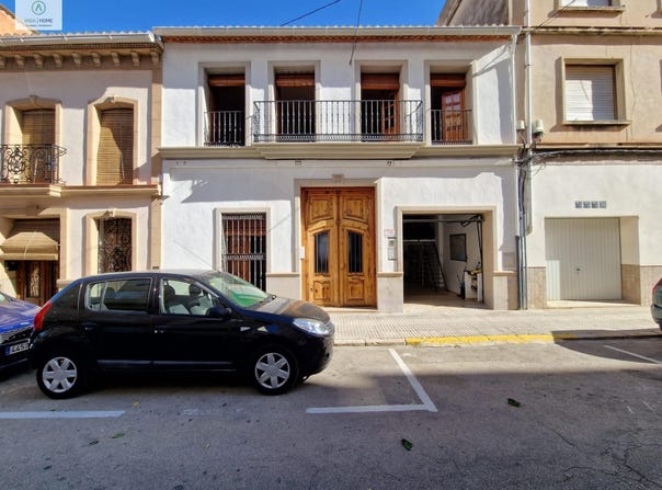 Oliva, Valencian Community 46780
