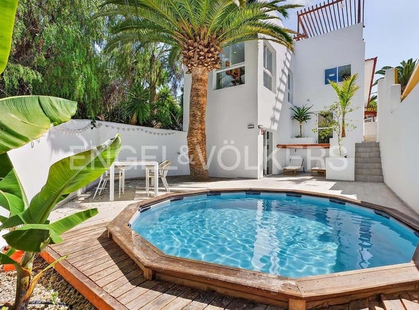 Arona, Canary Islands 38640