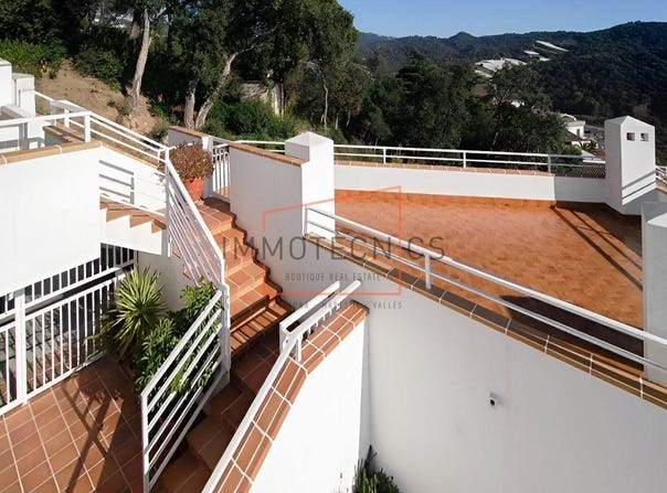 Sant Cebrià de Vallalta, Catalonia 08396
