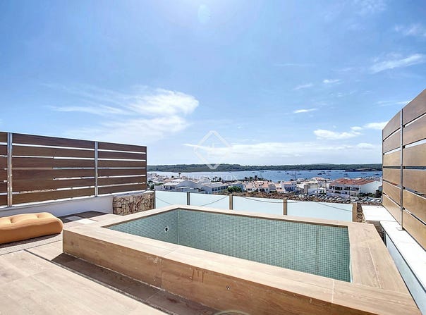 Es Mercadal, Balearic Islands 07748