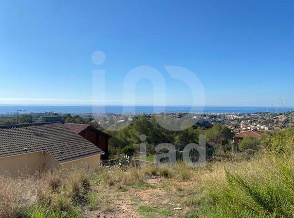 Tarragona, Catalonia 43882