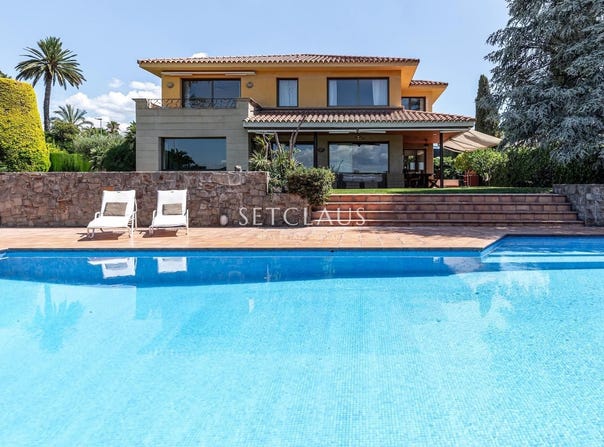 Alella, Catalonia 08328