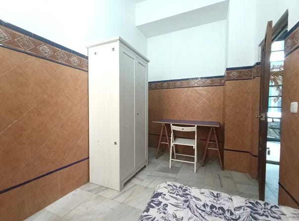 Calle Castellar, Sevilla, Andalusia 41003