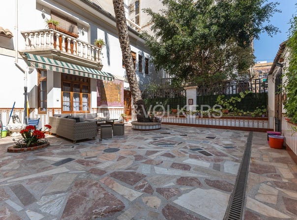 Valencia Capital, Valencian Community 46018