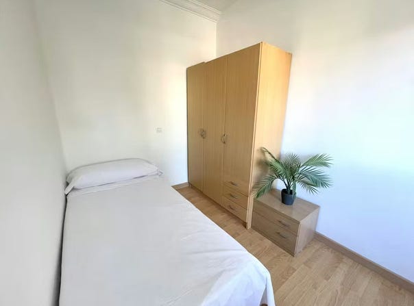 Avenida Alvar Nez, Sevilla, Andalusia 41010