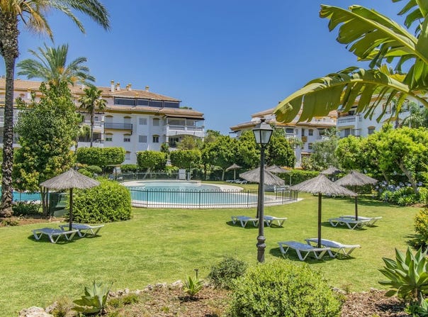 Nueva Andalucía, Malaga, Andalusia 04006