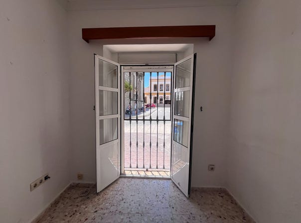 Tarifa, Andalusia 11380