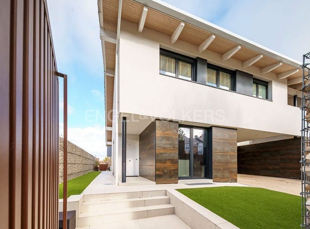 Boadilla del Monte, Community of Madrid 28660