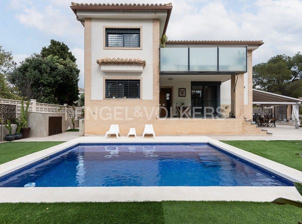 Paterna, Valencian Community 46182