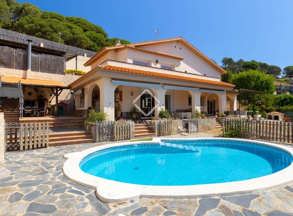 Cabrils, Catalonia 08348