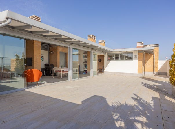 Avenida de los Madroños, Madrid, Community of Madrid 28043