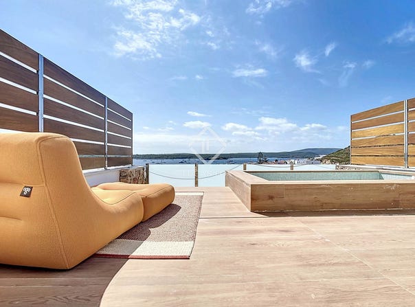 Es Mercadal, Balearic Islands 07748