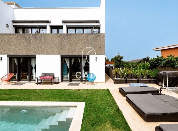 Tacoronte, Canary Islands 38350