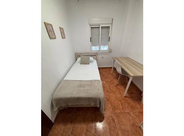 Carrer Campoamor, Valencia, Valencian Community 46021