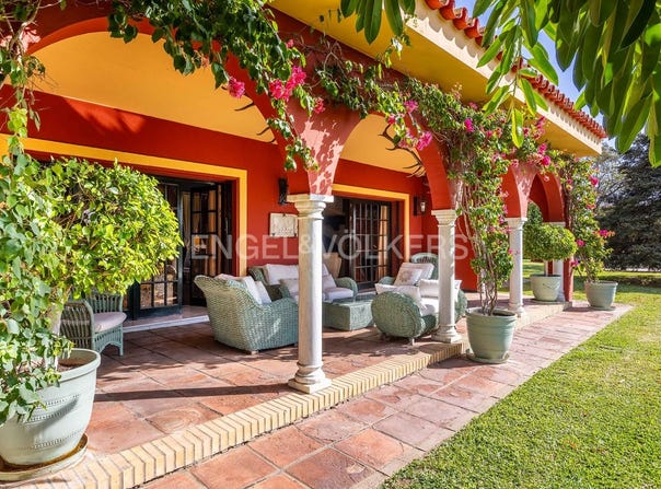 Dos Hermanas, Andalusia 41703