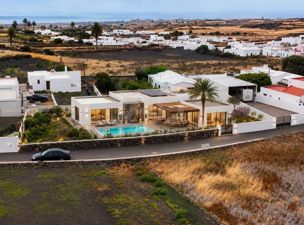 Haría, Canary Islands 35520