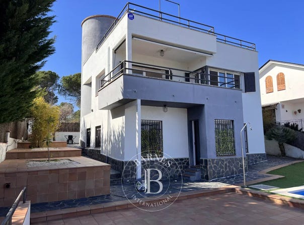 Sant Pol de Mar, Catalonia 08395