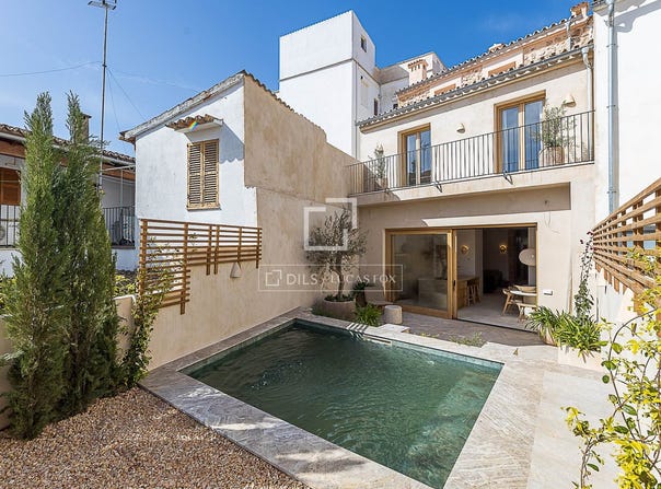 Alaró, The Balearic Islands 07340