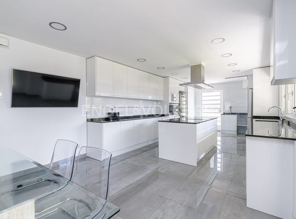 Boadilla del Monte, Community of Madrid 28669