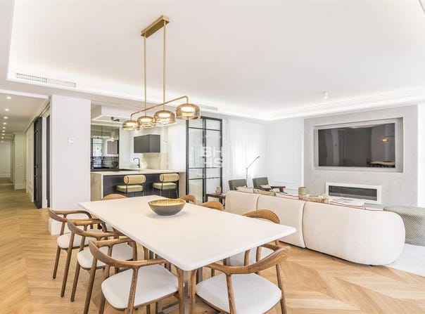 40 Núñez de Balboa W, Madrid, 28001