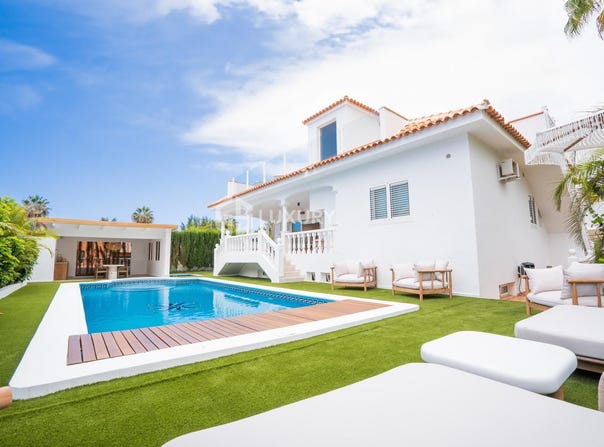 Adeje, The Canary Islands 38670