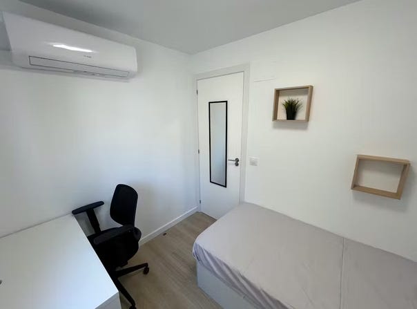 Carrer de Roca, Valencia, Valencian Community 46007