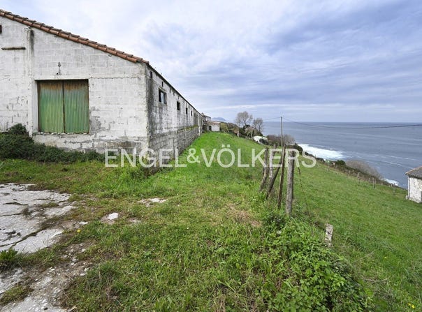 Castro-Urdiales, Cantabria 39798