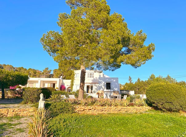Balears (Illes), Balearic Islands 07820