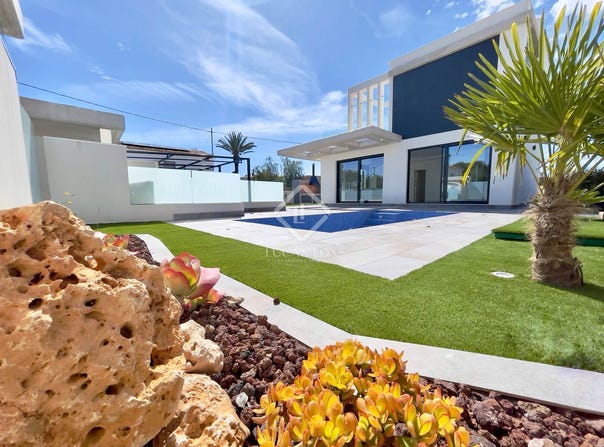 El Campello, Valencian Community 03560