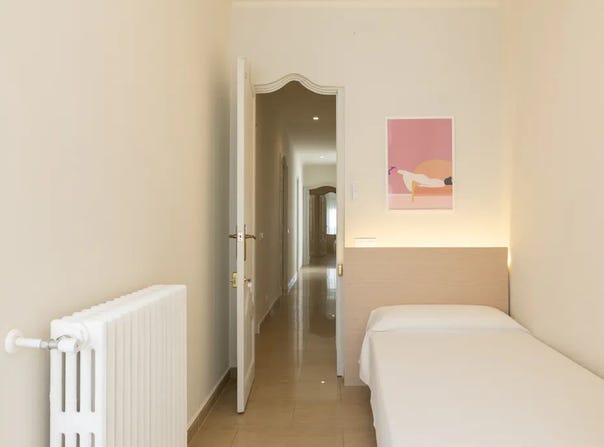 Carrer de Ciscar, Valencia, Valencian Community 46005