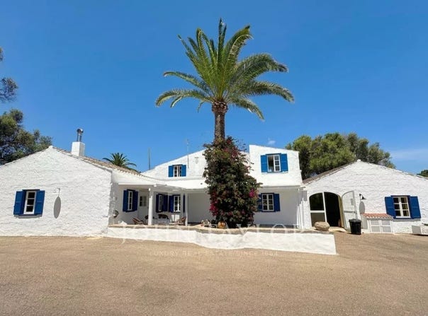 Es Castell, Balearic Islands 07720