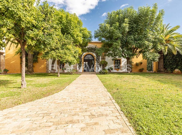 Umbrete, Andalusia 41806
