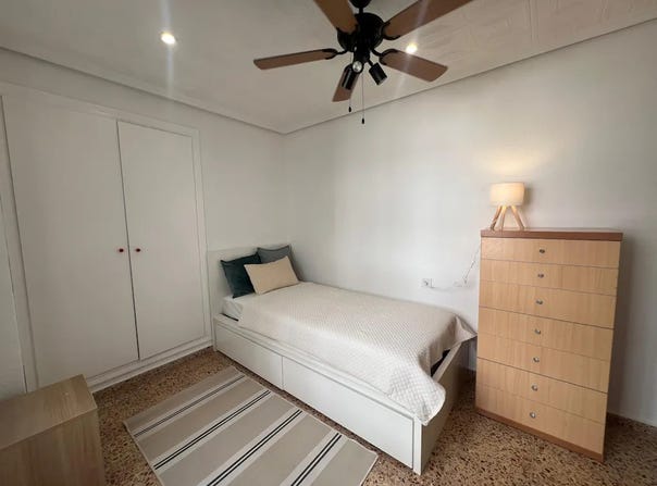 Carrer del Mestre Valls, Valencia, Valencian Community 46022