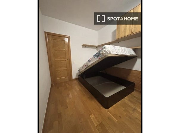 barcelona, Catalonia 08906