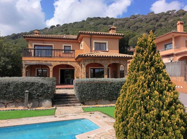 Argentona, Catalonia 08310