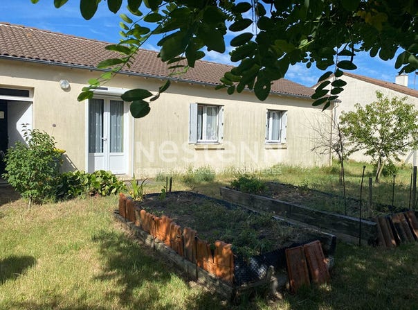 Nueil-les-Aubiers, Poitou-Charentes 79250