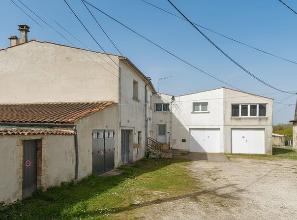 Saint-Jean-d'Angély, Nouvelle-Aquitaine 17400