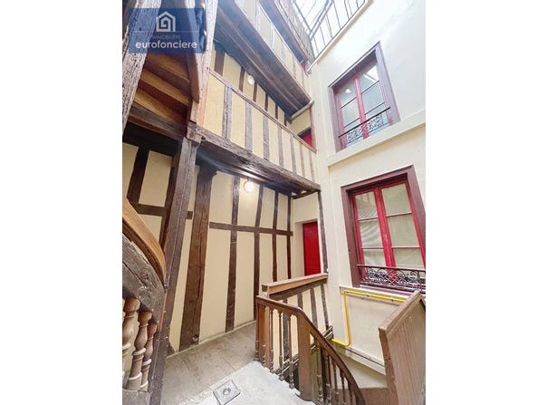 Troyes, Aube 10000