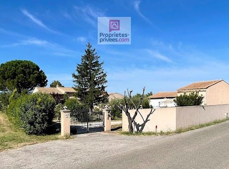 Cadenet, Provence-Alpes-Côte d'Azur 84160