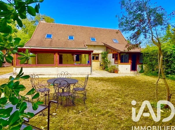 Pougny, Bourgogne-Franche-Comté 58200
