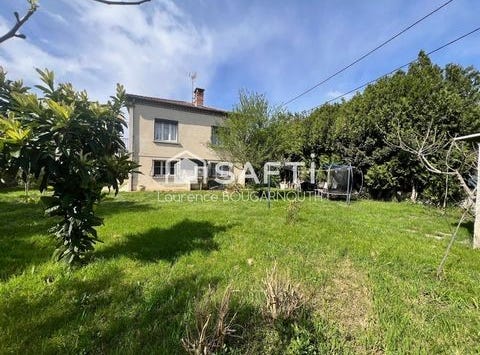 Roquemaure, Languedoc-Roussillon 30150