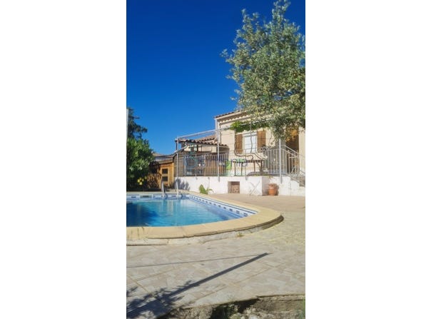 Collias, Languedoc-Roussillon 30210