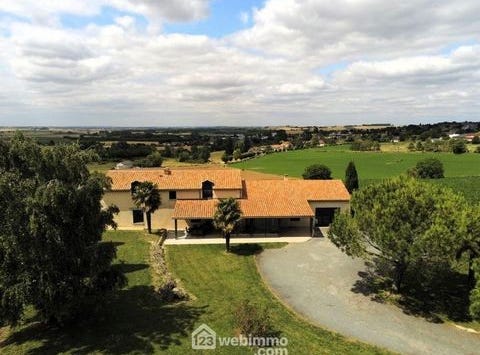 Mirebeau, Poitou-Charentes 86110