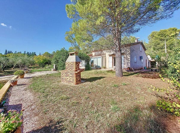 Carnoules, Provence-Alpes-Côte-d'Azur 83660