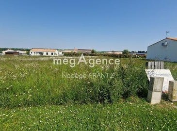 Landes, Poitou-Charentes 17380
