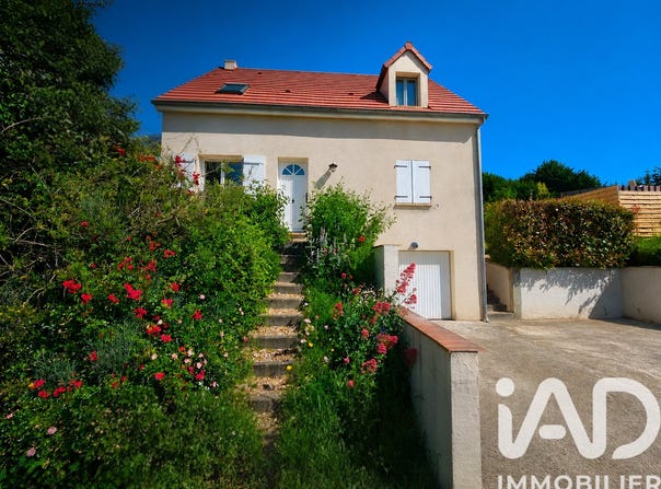 Houx, Centre-Val de Loire 28130