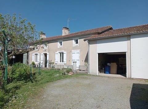 Pougne-Herisson, Deux-Sevres