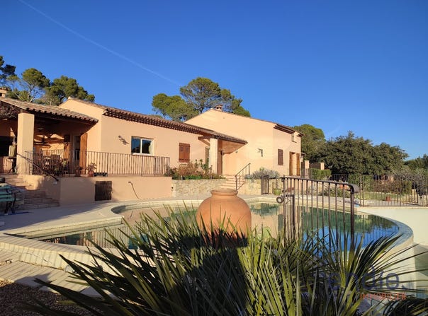 LORGUES, Provence-Alpes-Côte d'Azur 83510